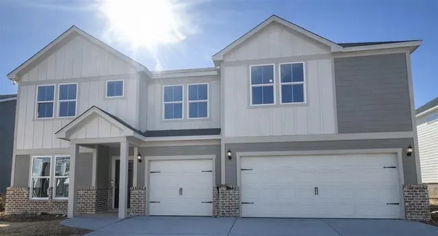 a view of a house and outdoor space
