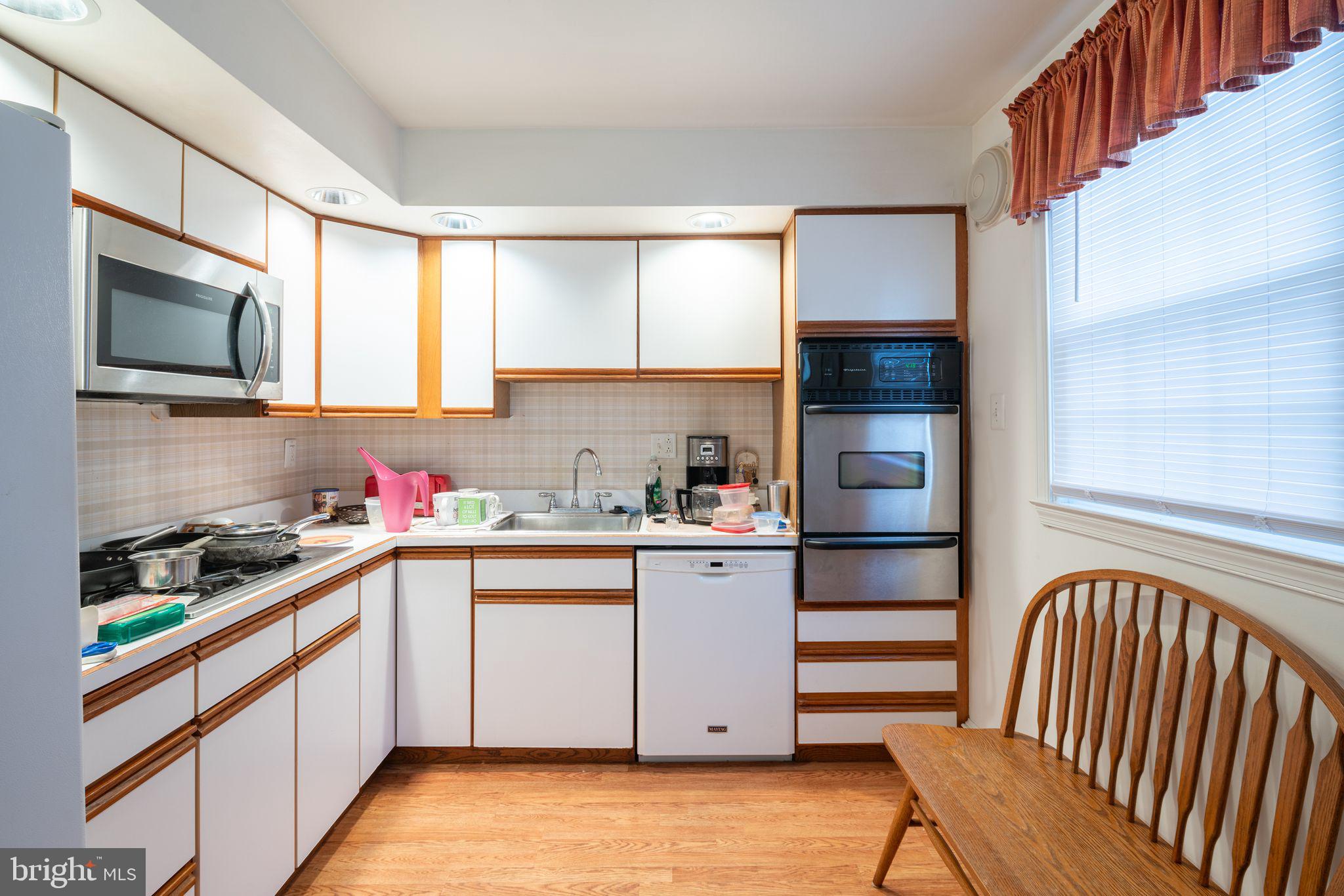 9929 South Canterbury Road Philadelphia, PA 19114 - Photo 14 of 34 Gallery Image 14