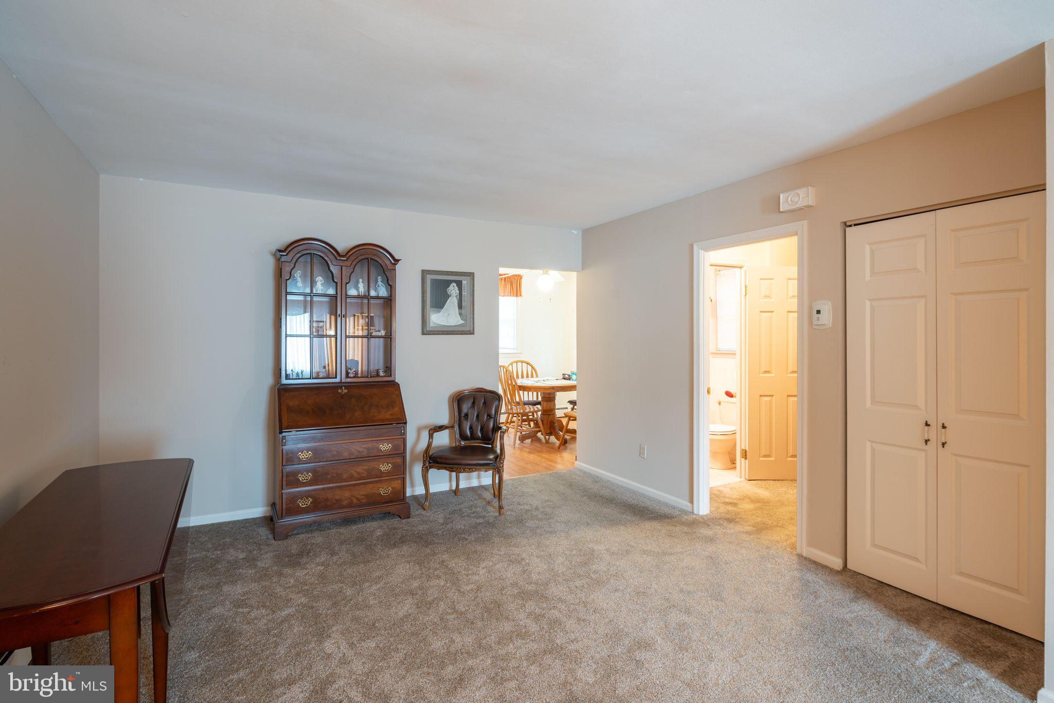 9929 South Canterbury Road Philadelphia, PA 19114 - Photo 8 of 34 Gallery Image 8