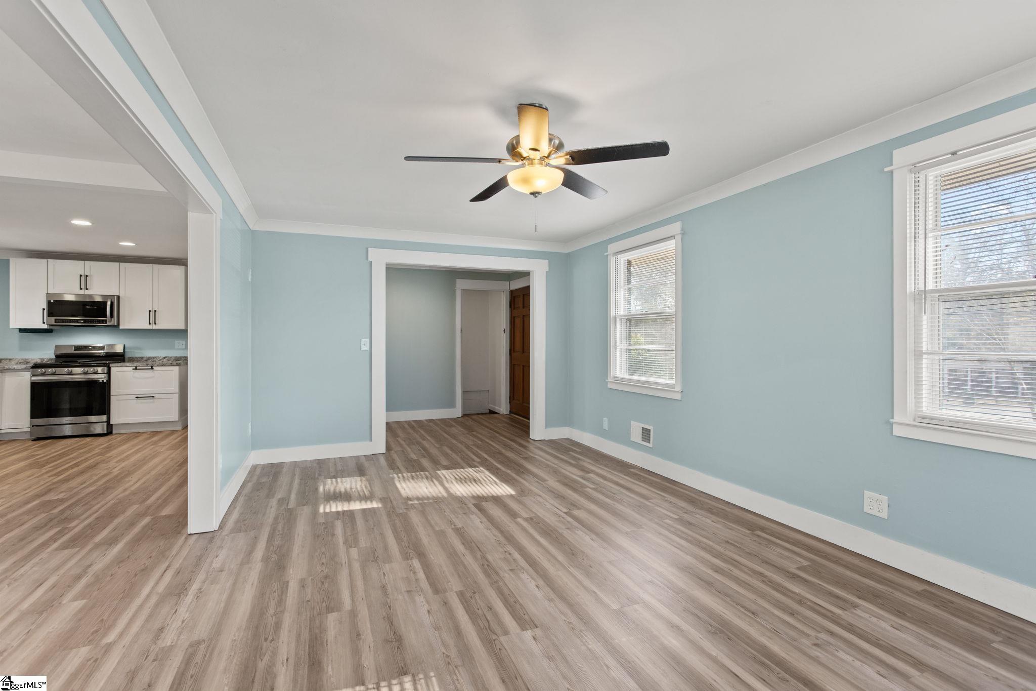 211 Bartlett Street Mauldin, SC 29662 - Photo 6 of 27