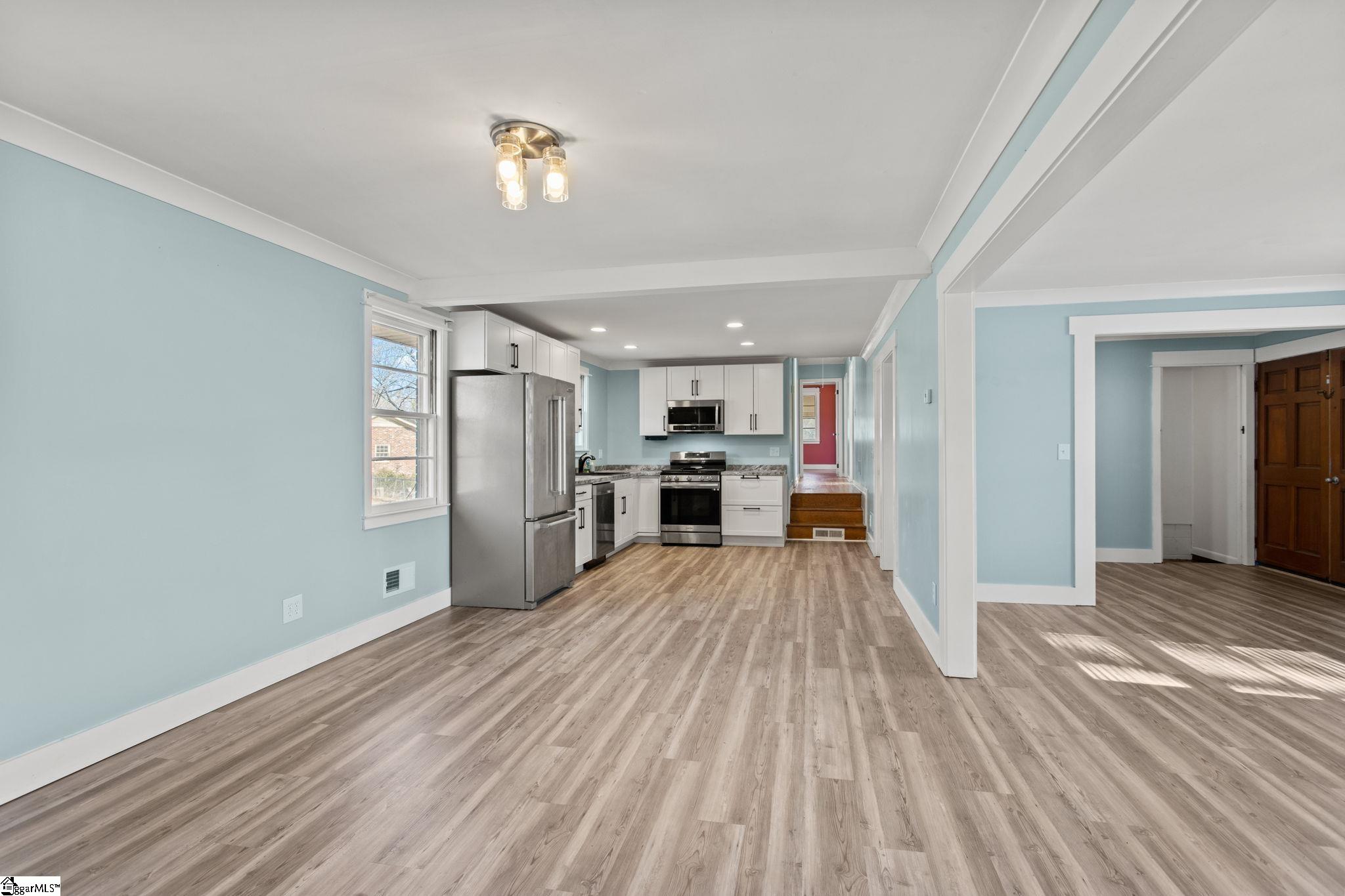 211 Bartlett Street Mauldin, SC 29662 - Photo 9 of 27