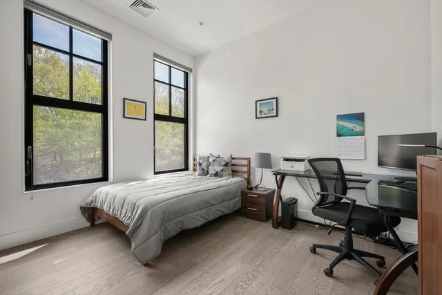 $1,299,000 | 8 Leverett Street, Unit 3, Brookline, MA 02445