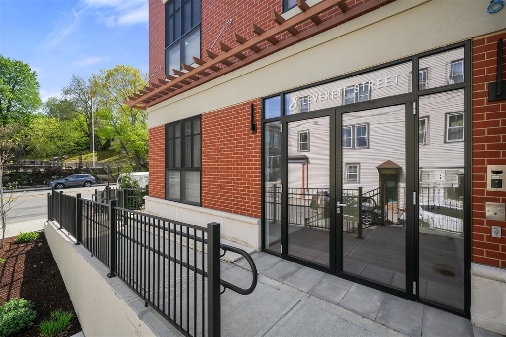 8 Leverett Street, Unit 3 Brookline, MA 02445 - Photo 29 of 31