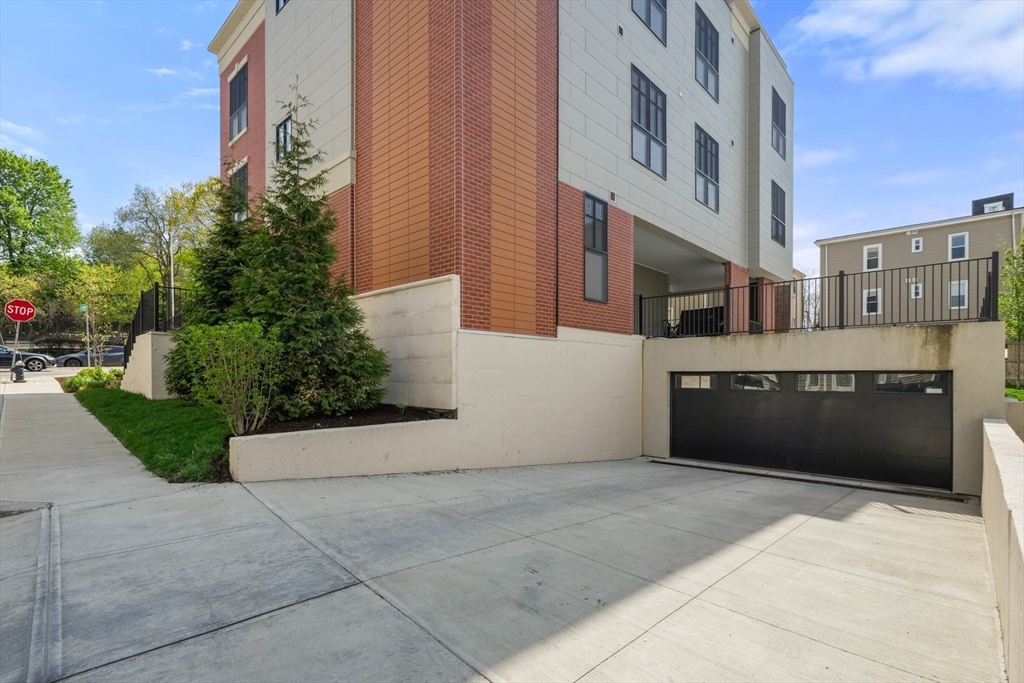 8 Leverett Street, Unit 3 Brookline, MA 02445 - Photo 30 of 31