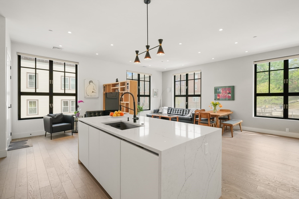 8 Leverett Street, Unit 3 Brookline, MA 02445 - Photo 5 of 31