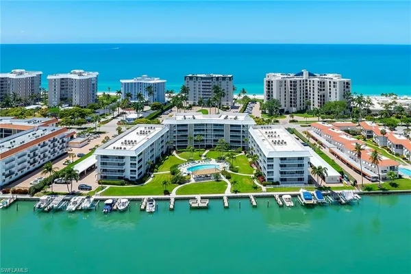 $790,000 | 3000 Gulf Shore Boulevard North, Unit 103, Naples, FL 34103