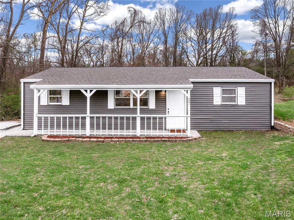 201 Pine Ridge Drive Godfrey, IL 62035 - Photo 1 of 32