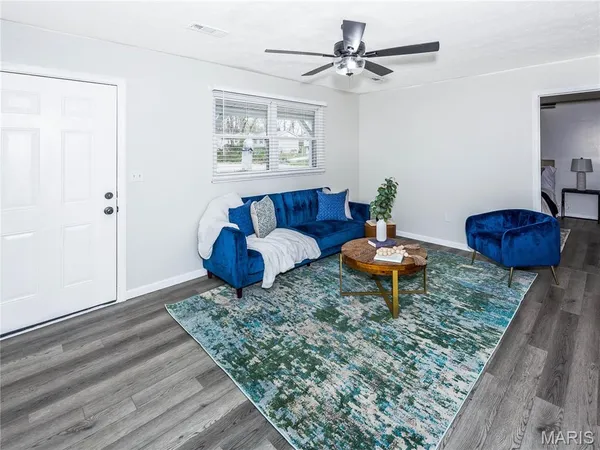 $134,900 | 201 Pine Ridge Drive, Godfrey, IL 62035