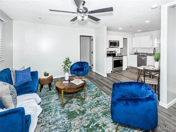 $134,900 | 201 Pine Ridge Drive, Godfrey, IL 62035