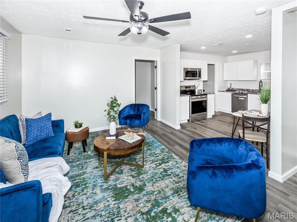 201 Pine Ridge Drive Godfrey, IL 62035 - Photo 15 of 32