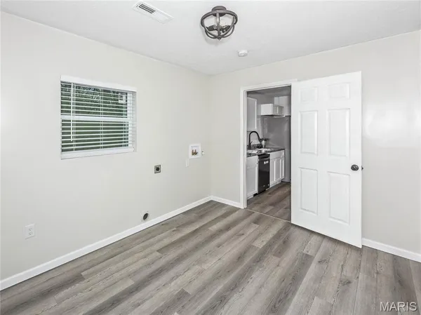 $134,900 | 201 Pine Ridge Drive, Godfrey, IL 62035