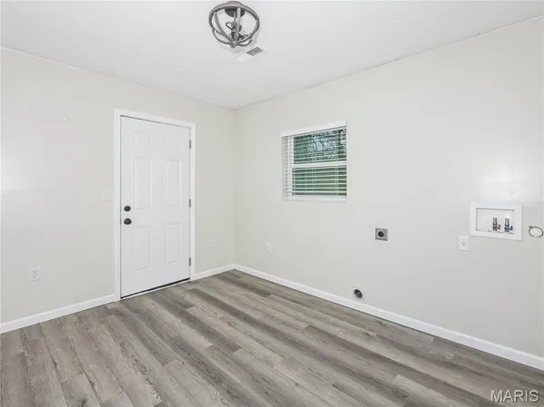 $134,900 | 201 Pine Ridge Drive, Godfrey, IL 62035