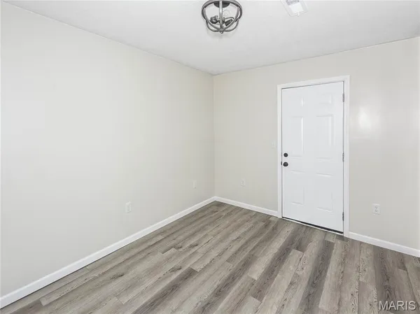 $134,900 | 201 Pine Ridge Drive, Godfrey, IL 62035