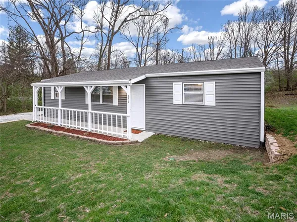 $134,900 | 201 Pine Ridge Drive, Godfrey, IL 62035