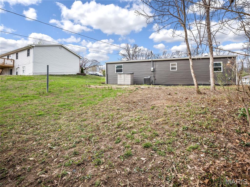 201 Pine Ridge Drive Godfrey, IL 62035 - Photo 9 of 32