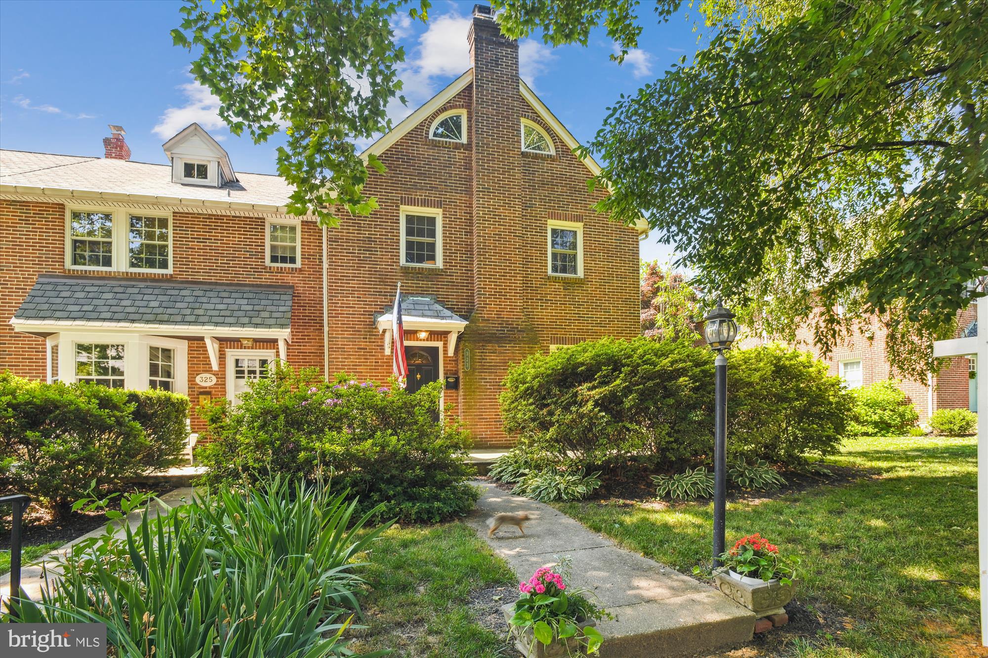 323 Murdock Road Baltimore, MD 21212 - Photo 1 of 46 Front walkway