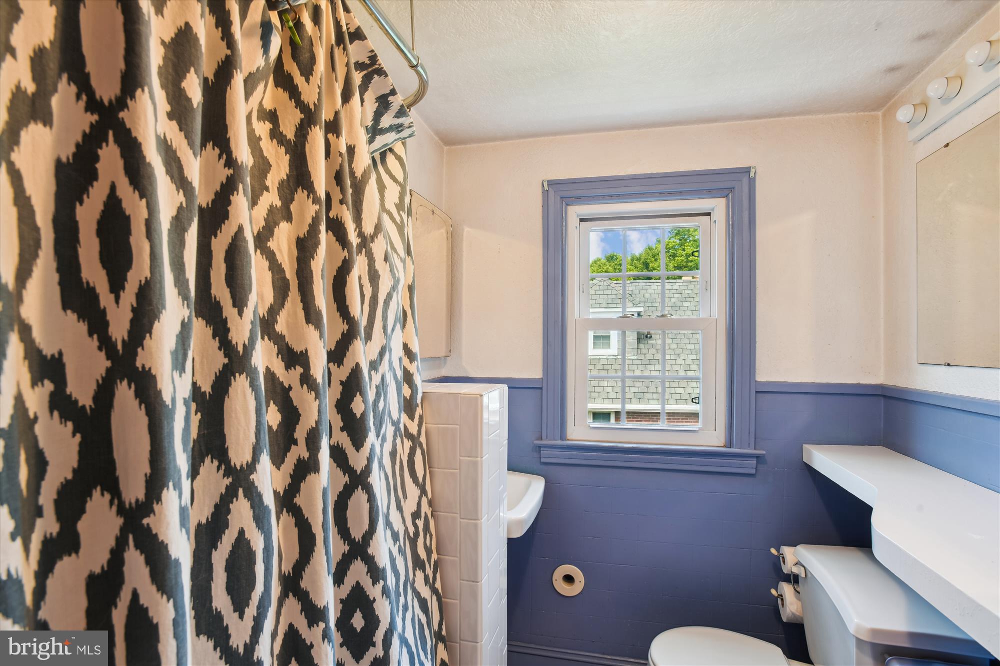 323 Murdock Road Baltimore, MD 21212 - Photo 27 of 46 Full bathroom