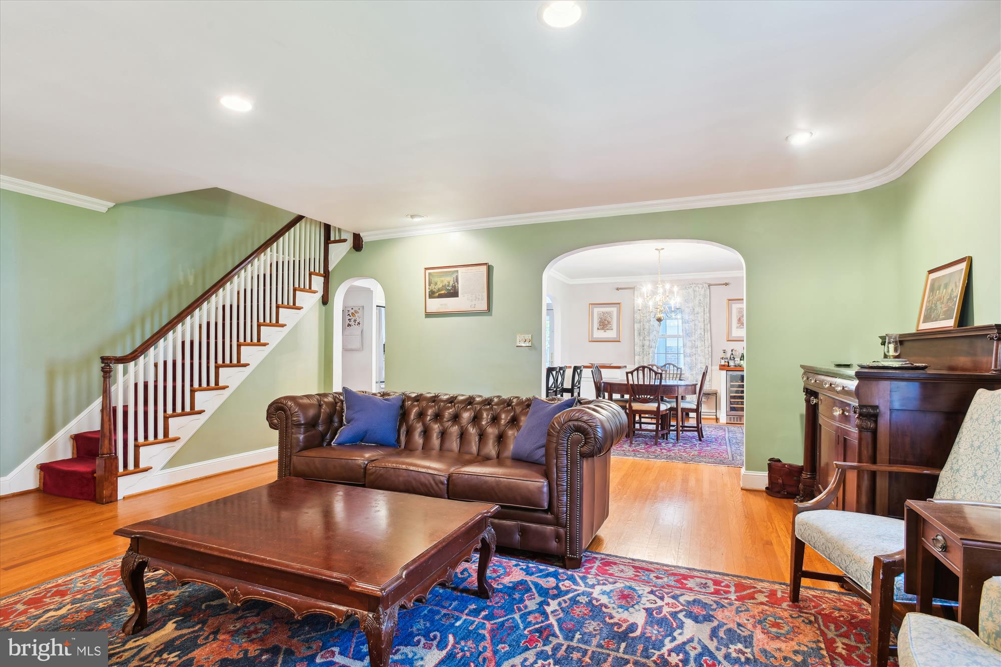 323 Murdock Road Baltimore, MD 21212 - Photo 6 of 46 Living room