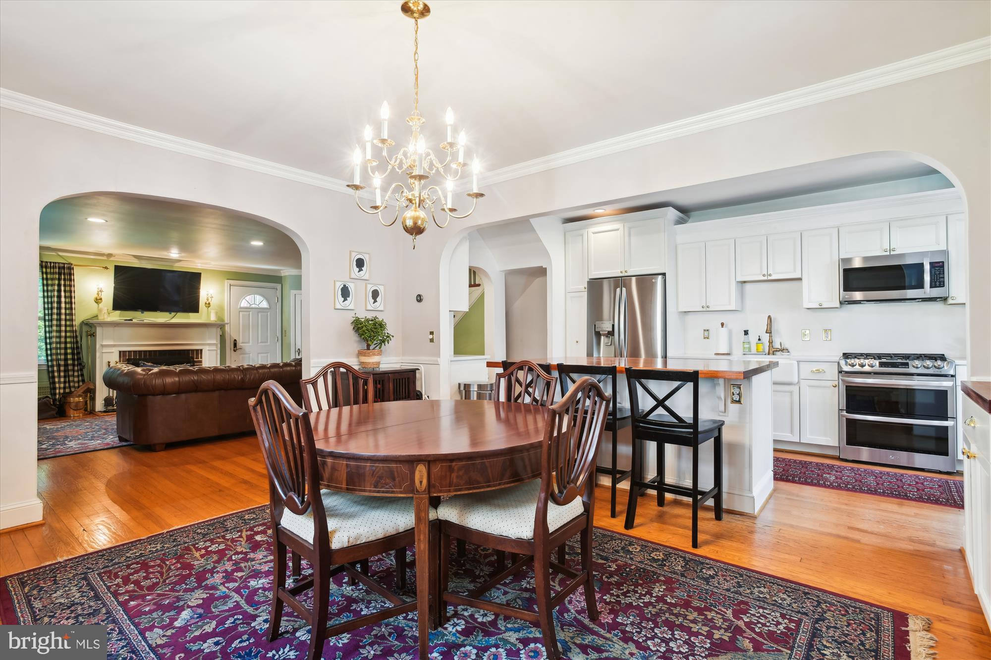 323 Murdock Road Baltimore, MD 21212 - Photo 8 of 46 Dining room