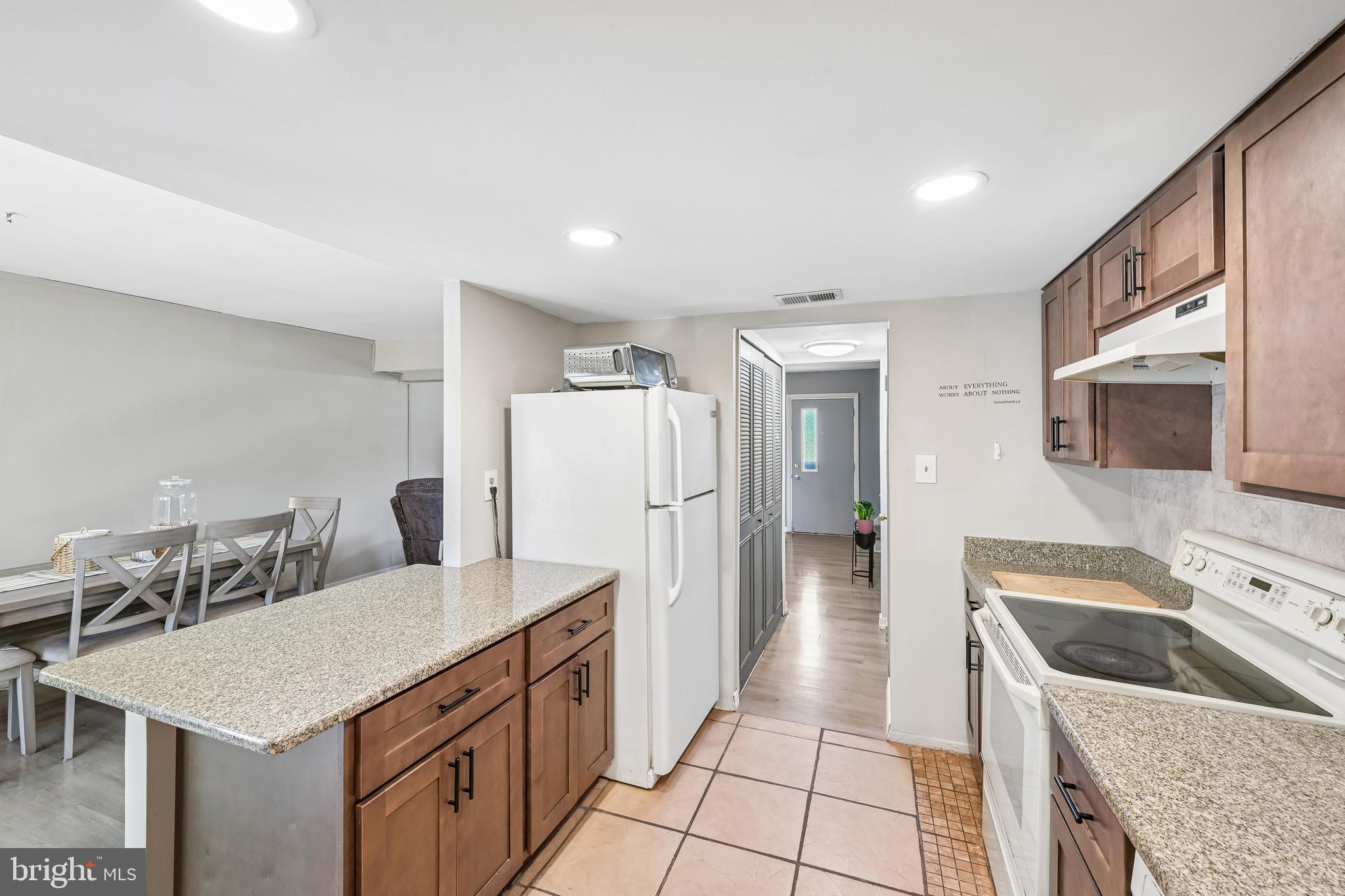 12 Roxburn Place Willingboro, NJ 08046 - Photo 16 of 35
