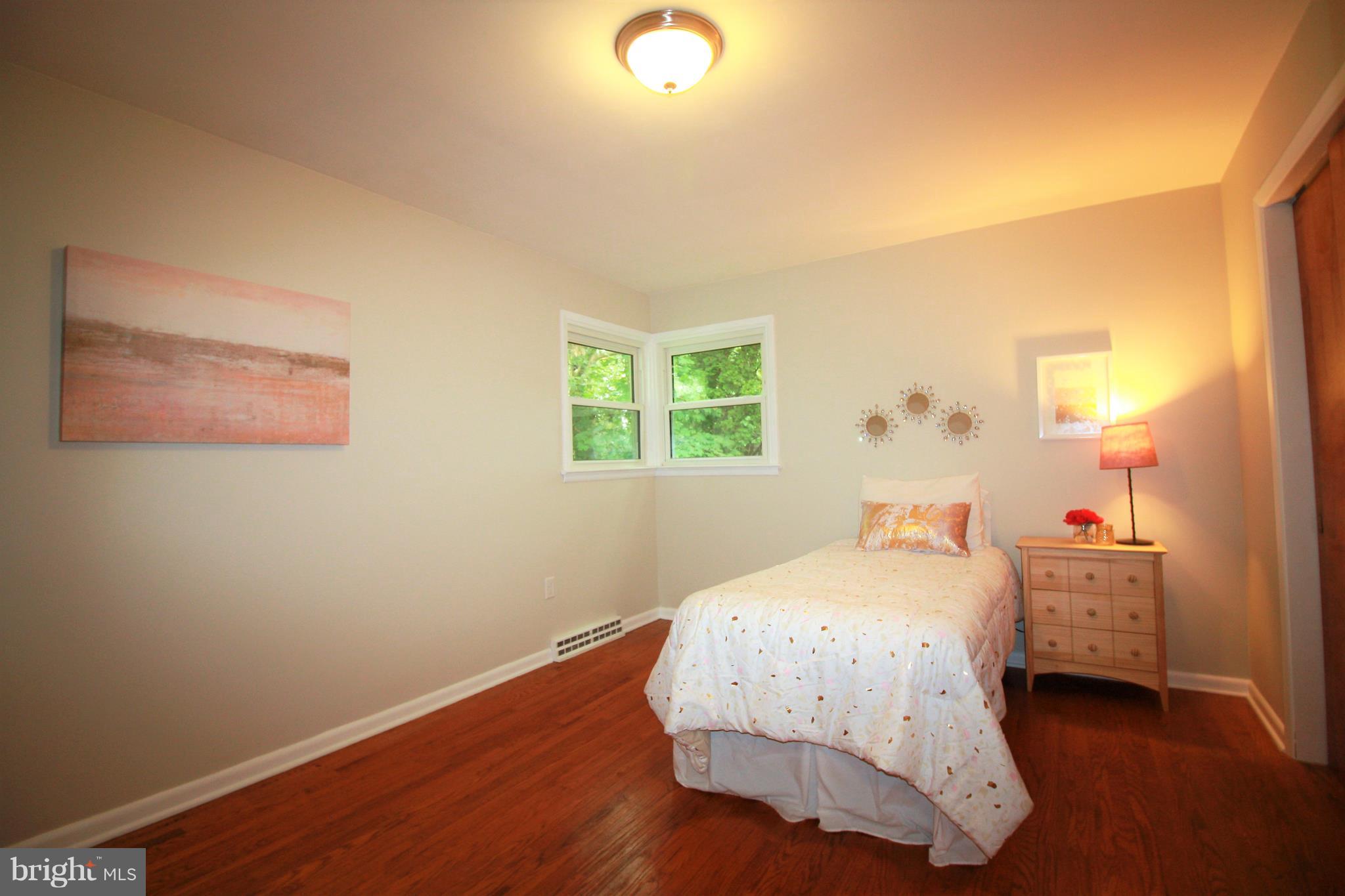 2471 Warwick Road York, PA 17408 - Photo 11 of 19 Gallery Image 11