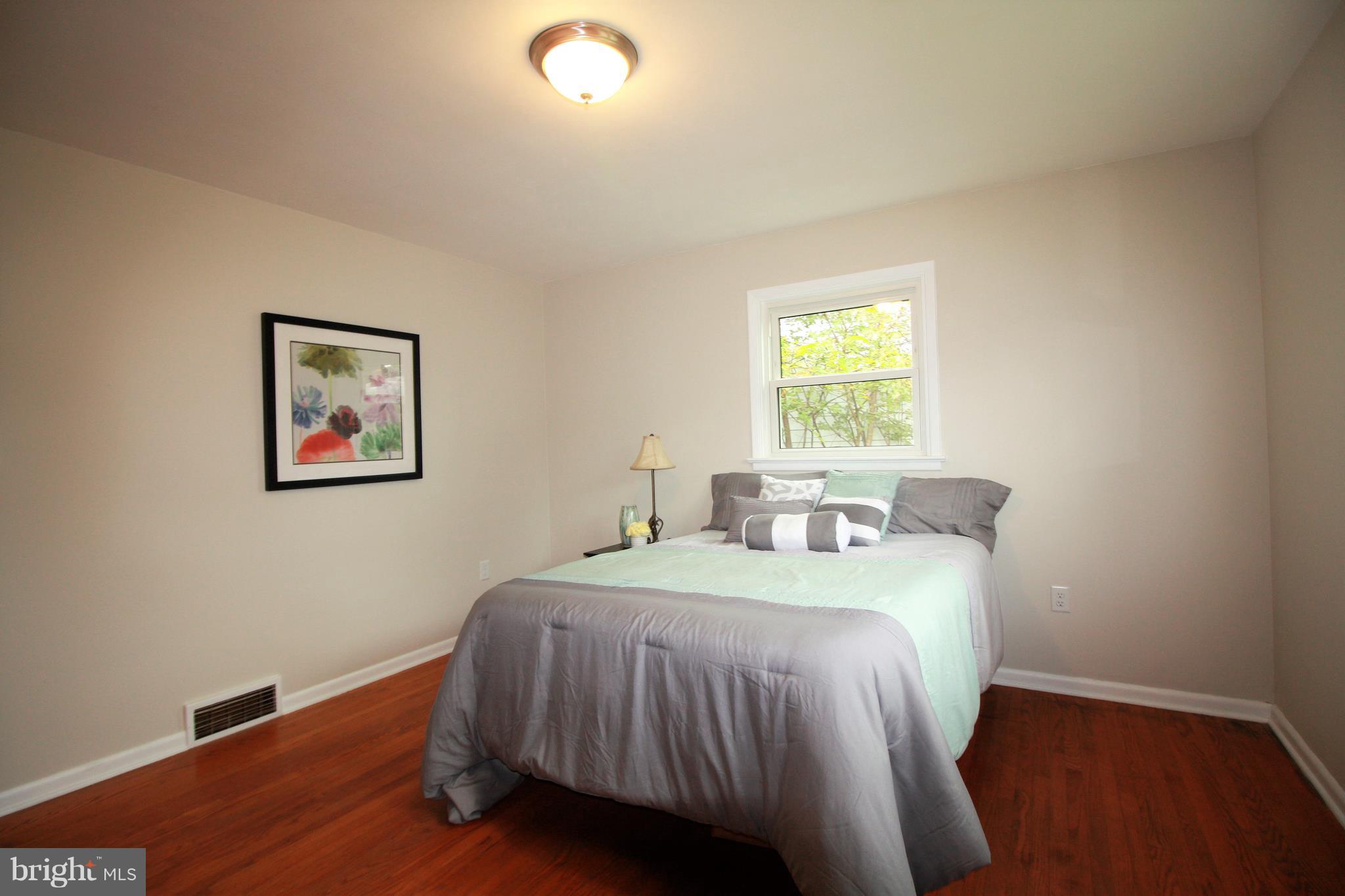 2471 Warwick Road York, PA 17408 - Photo 12 of 19 Gallery Image 12