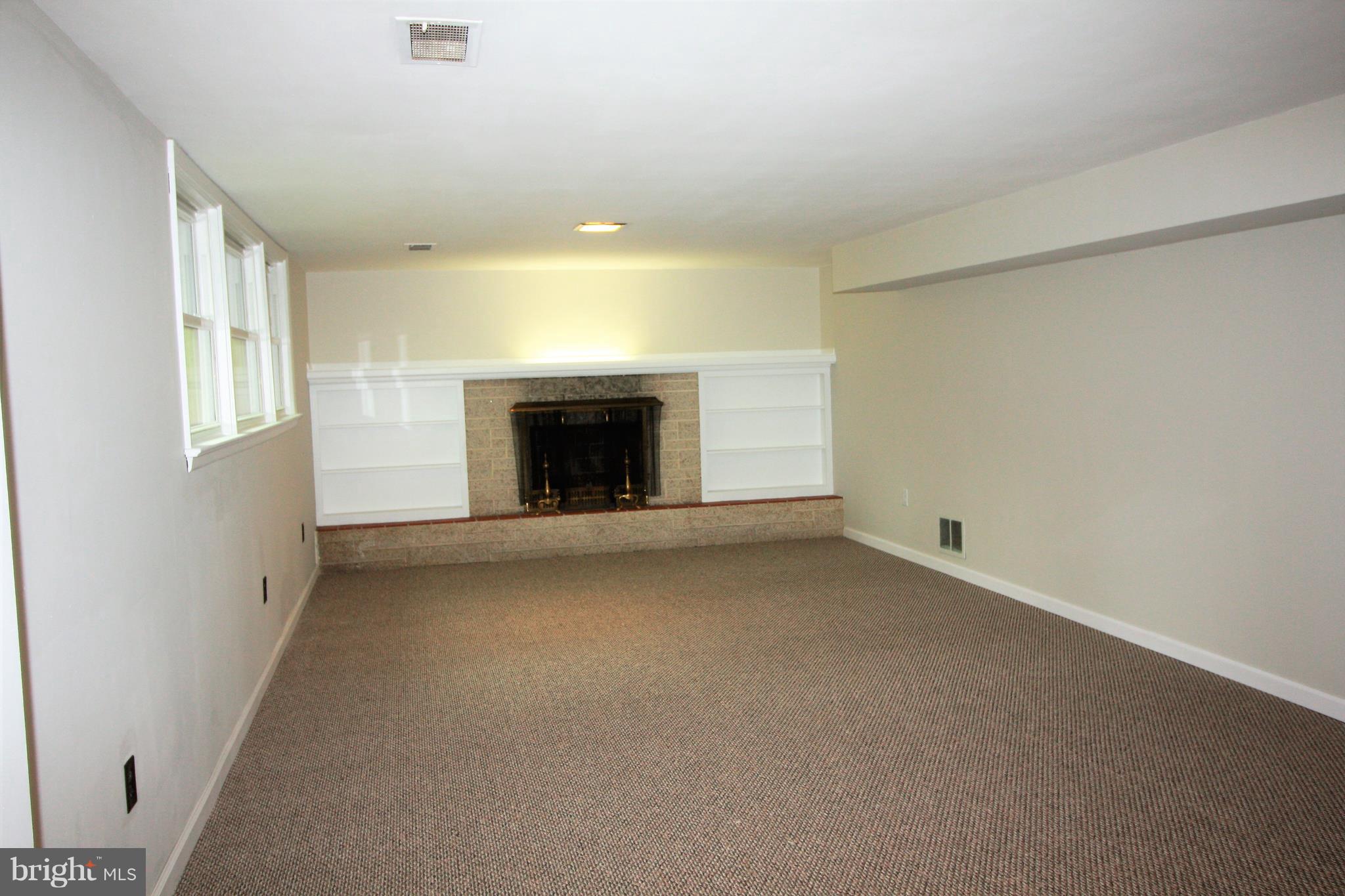 2471 Warwick Road York, PA 17408 - Photo 15 of 19 Gallery Image 15