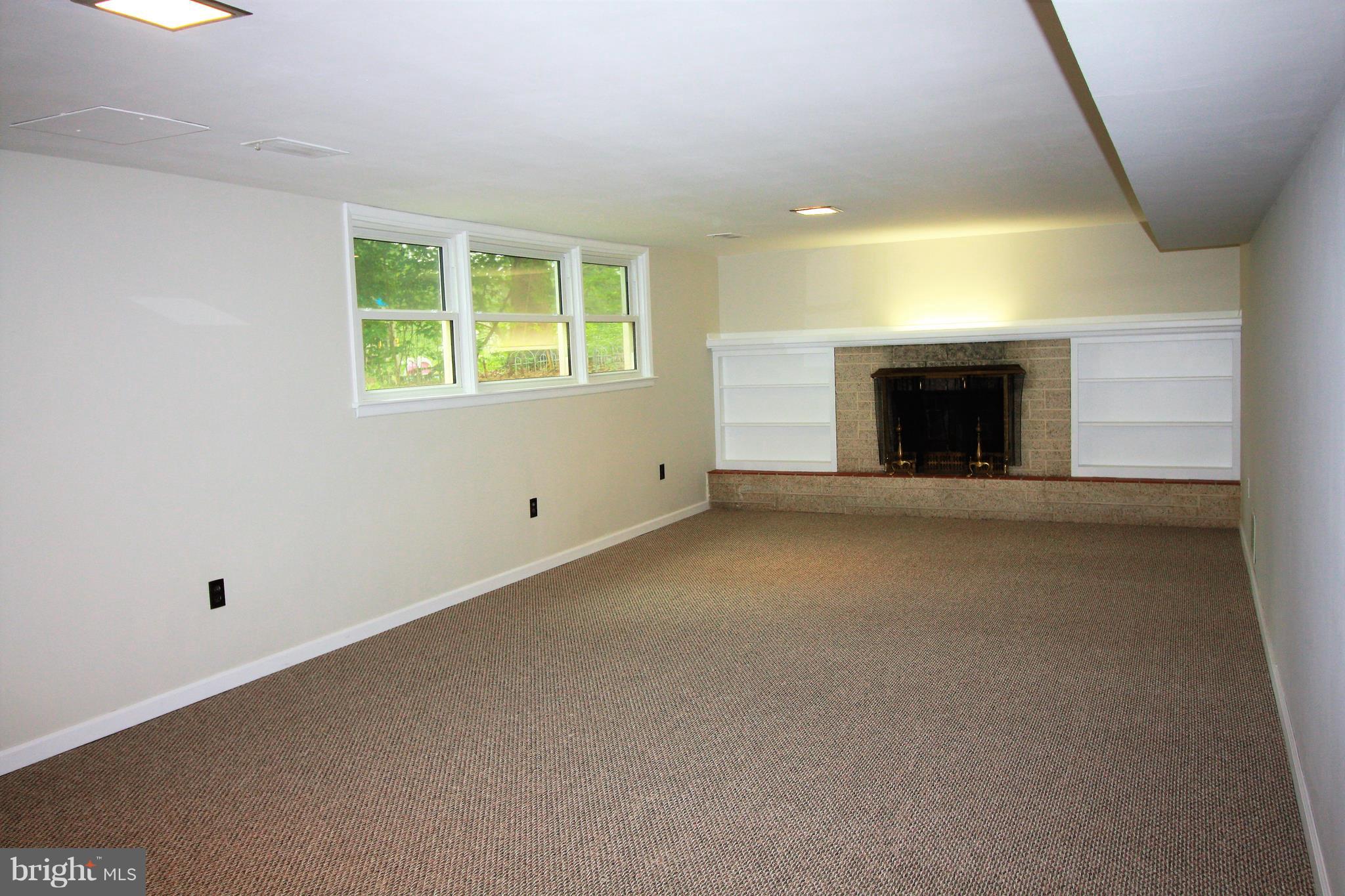 2471 Warwick Road York, PA 17408 - Photo 16 of 19 Gallery Image 16