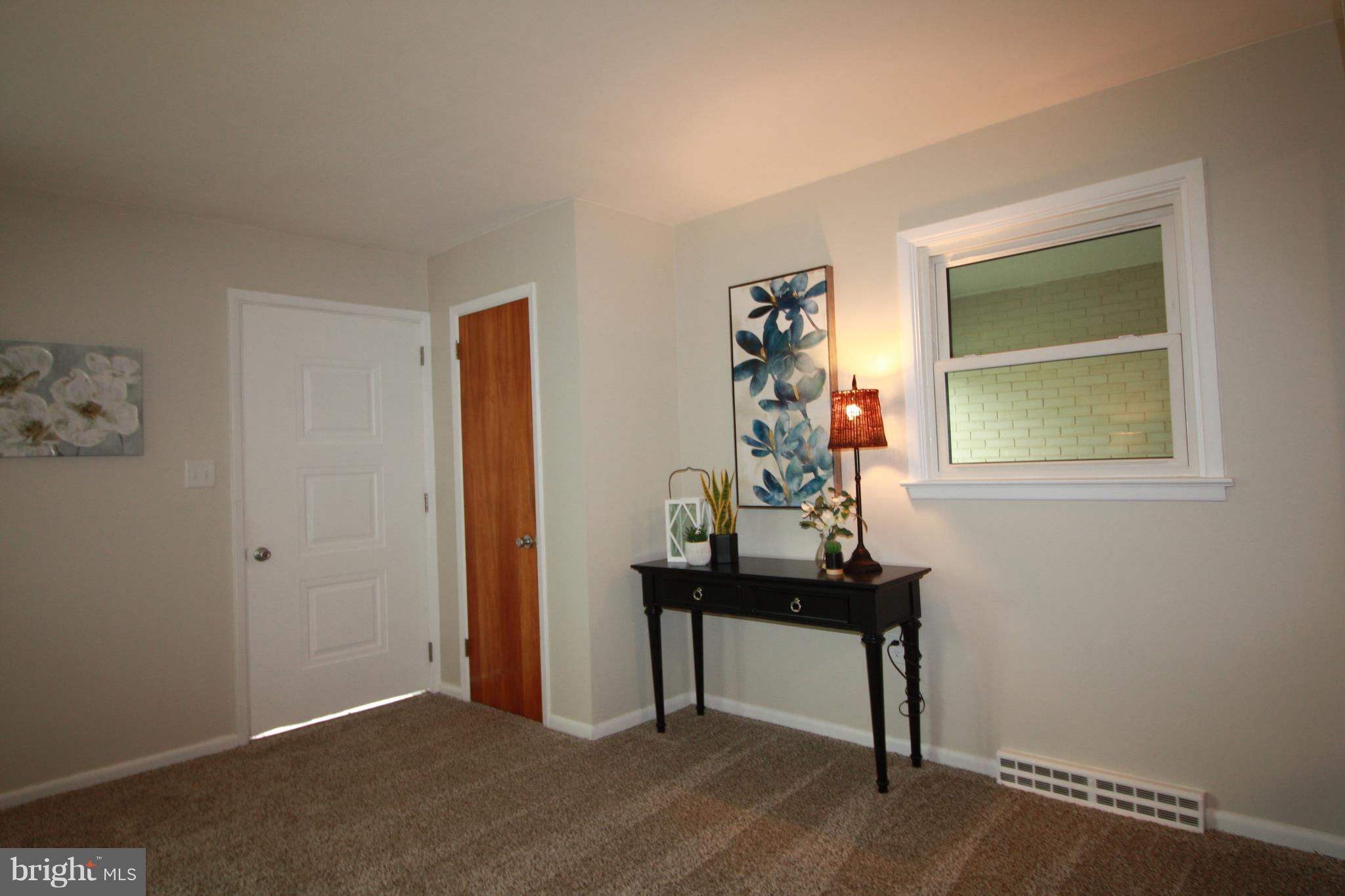 2471 Warwick Road York, PA 17408 - Photo 5 of 19 Gallery Image 5
