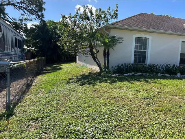 $2,000 | 675 Forster Avenue, Sebastian, FL 32958