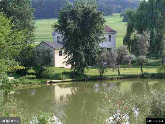 945 Lombard Road Red Lion, PA 17356 - Photo 4 of 8 Gallery Image 4