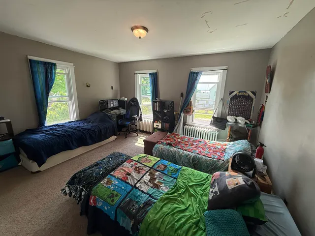 $128,900 | 300 North Holcomb Avenue, Milledgeville, IL 61051