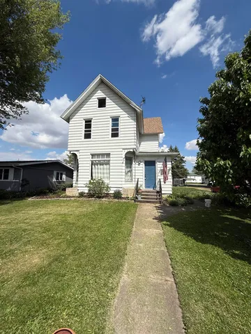 $128,900 | 300 North Holcomb Avenue, Milledgeville, IL 61051