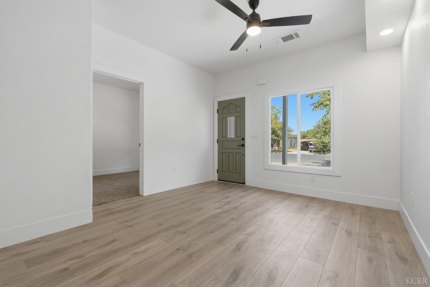 1145 D Street Reedley, CA 93654 - Photo 8 of 40 Gallery Image 8