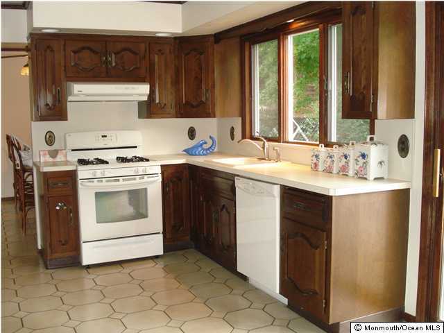 28 Prince William Road Morganville, NJ 07751 - Photo 3 of 3 Additional Photo