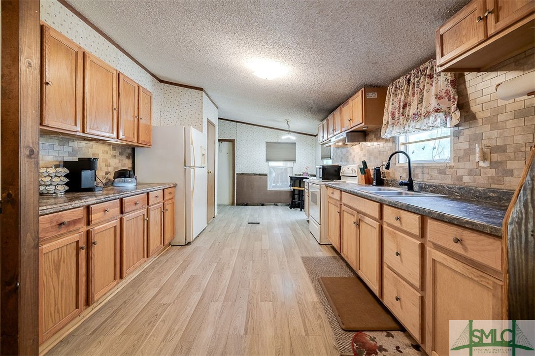 3074 Eldora Road Ellabell, GA 31308 - Photo 9 of 32