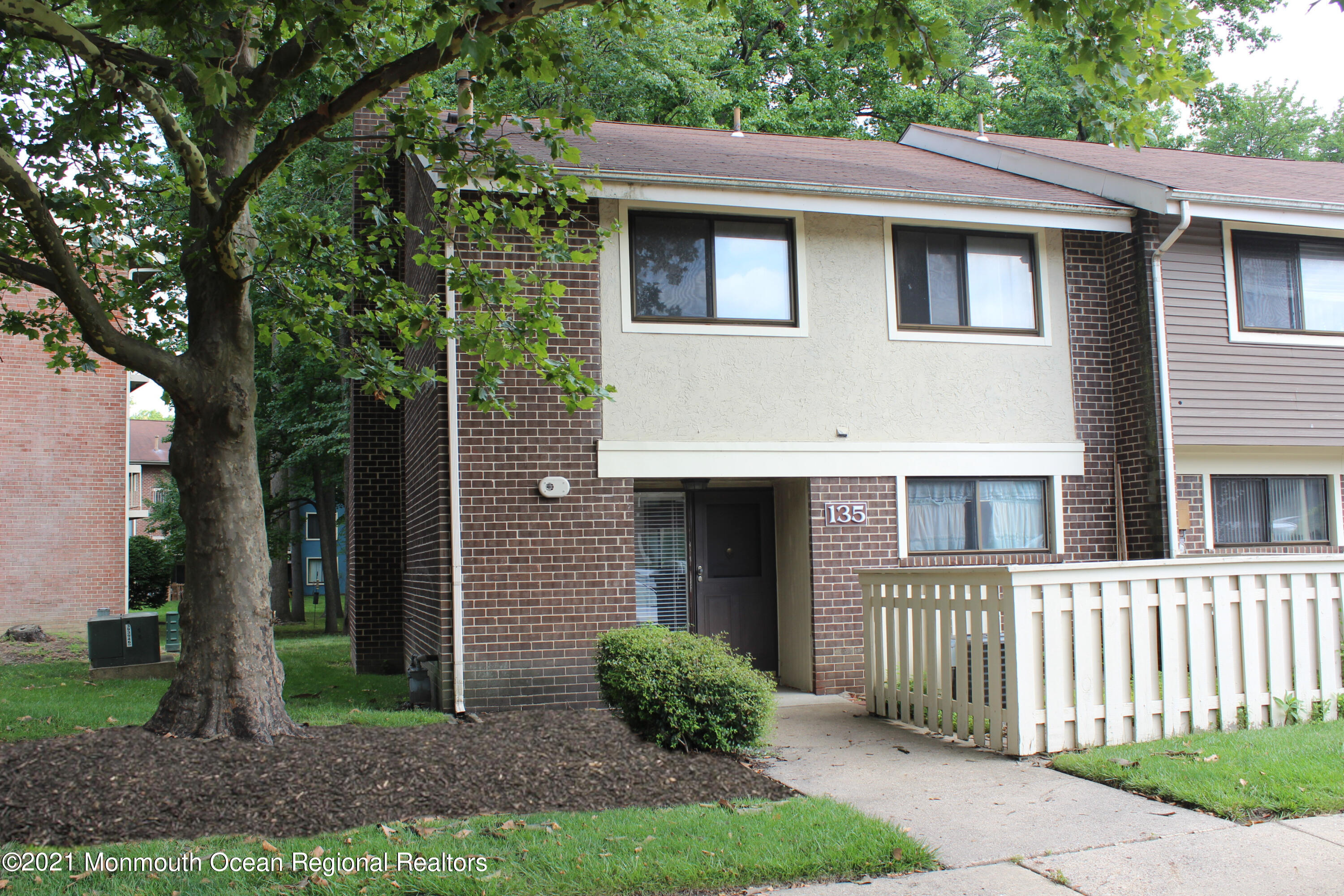 135 Echelon Road Voorhees, NJ 08043 - Photo 1 of 29 1 Front