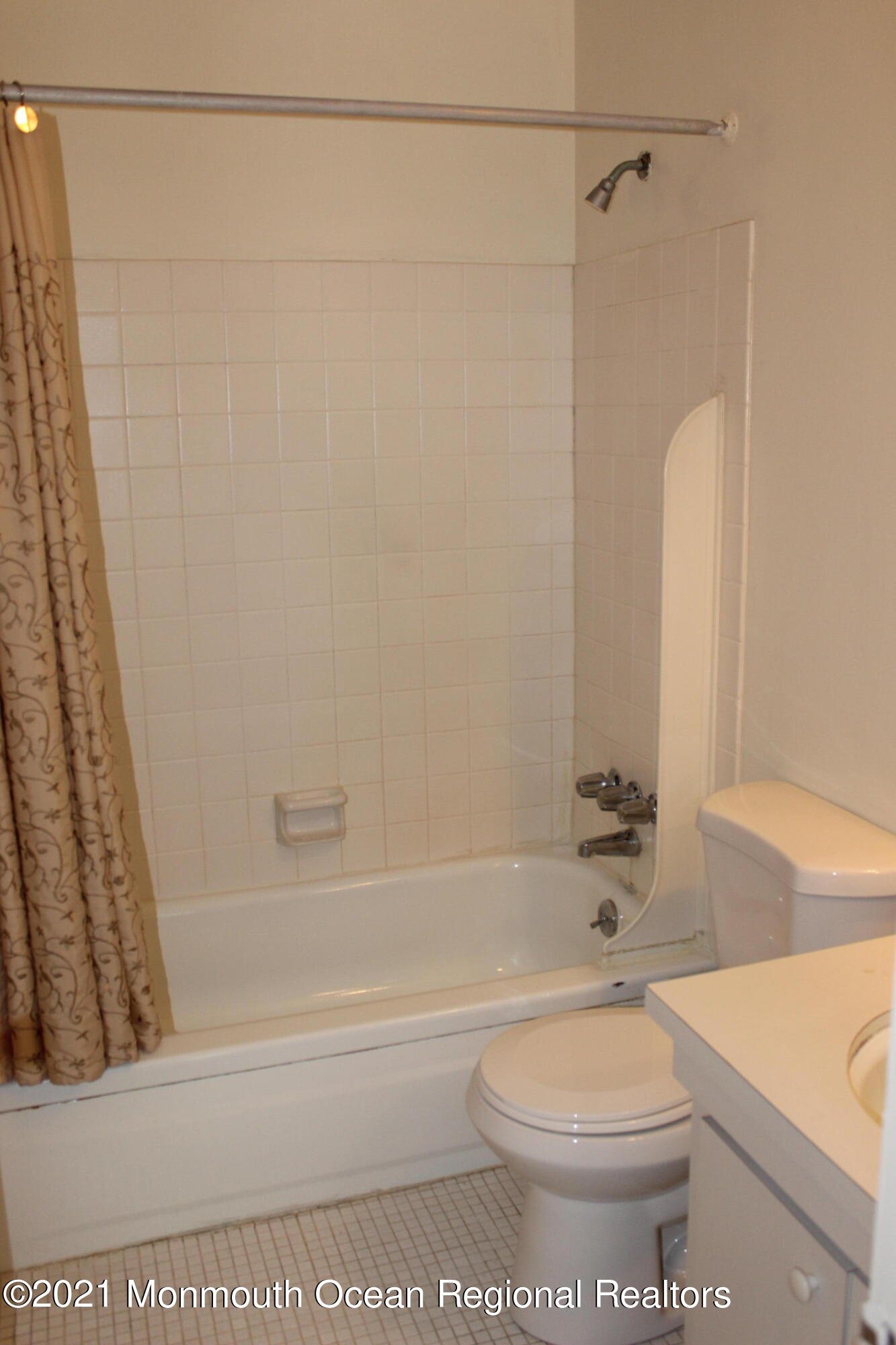 135 Echelon Road Voorhees, NJ 08043 - Photo 18 of 29 18 Full Bath 2