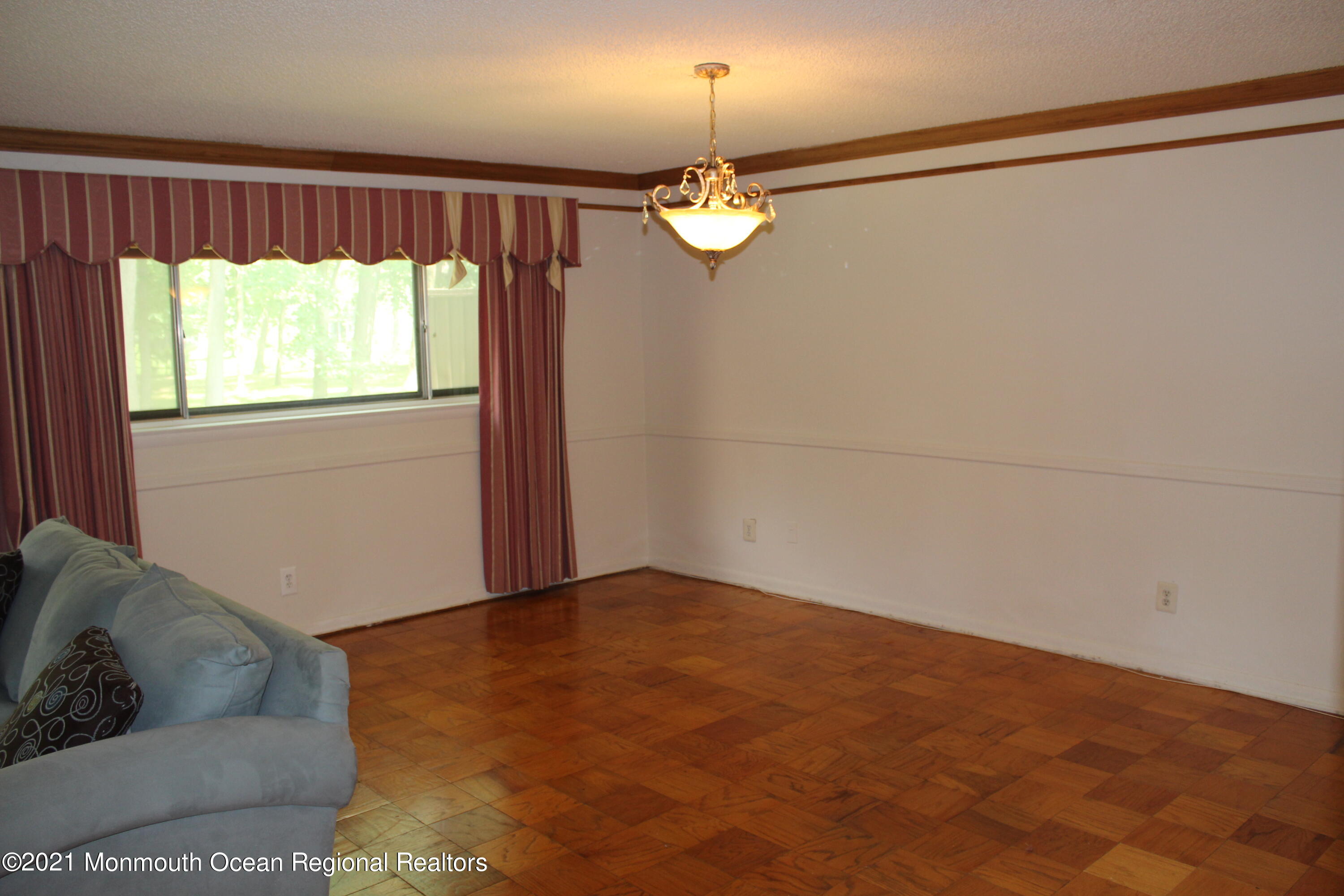 135 Echelon Road Voorhees, NJ 08043 - Photo 6 of 29 6 Dining Room
