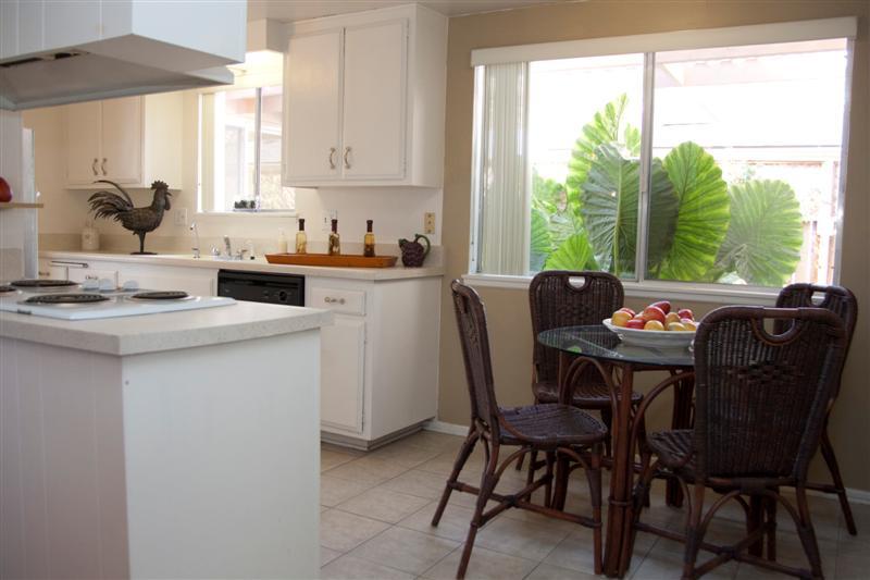 5793 Berkeley Road Goleta, CA 93117 - Photo 7 of 20 Kitchen & Breakfast Area