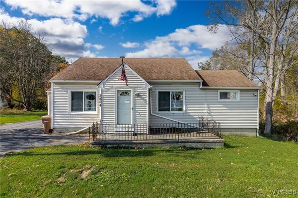 $259,900 | 2404 Union Road, Cheektowaga, NY 14227