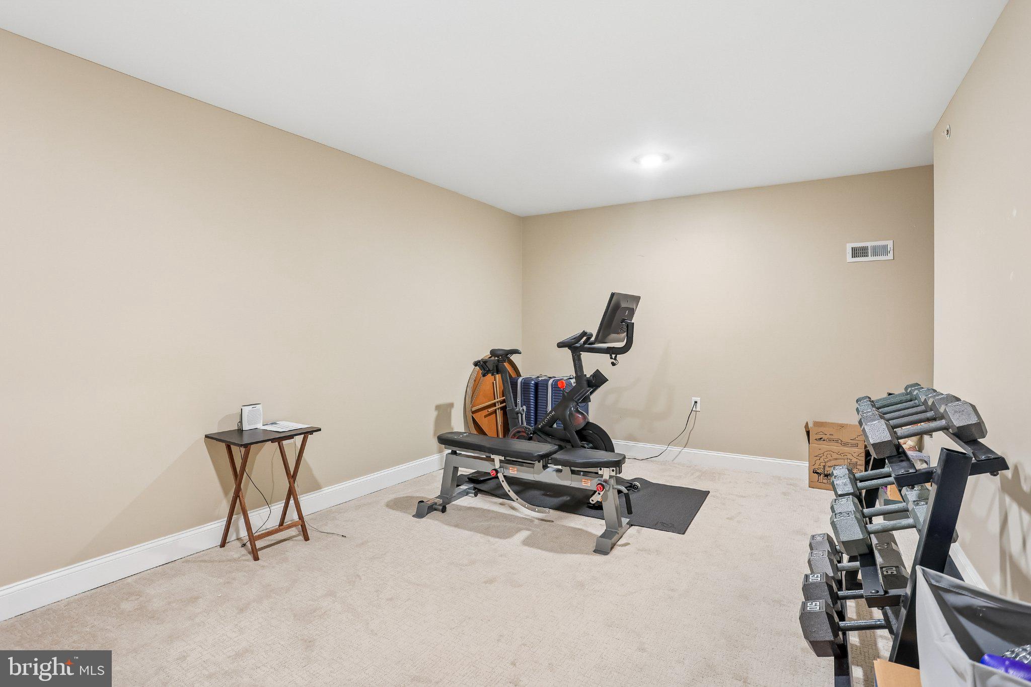215 Parish Road Levittown, PA 19054 - Photo 26 of 53 Gallery Image 26