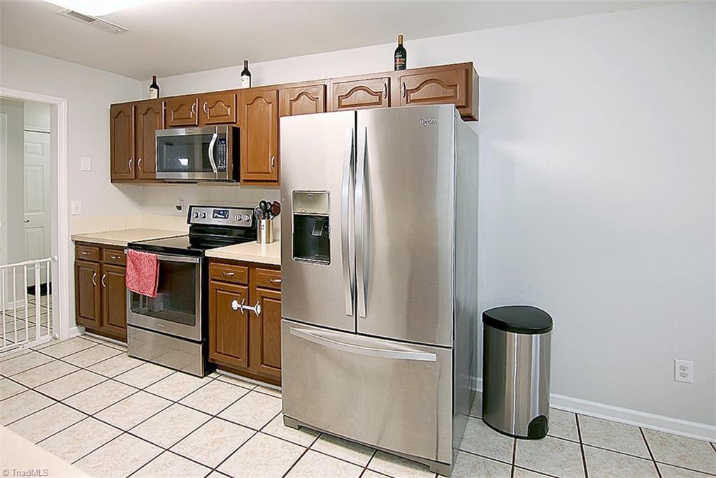 8765 Circle Drive Rural Hall, NC 27045 - Photo 6 of 30