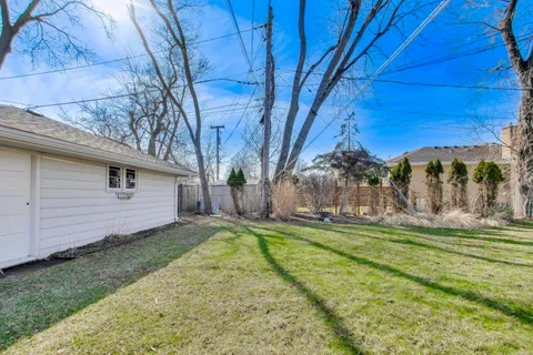 $474,900 | 2708 Sunnyside Avenue, Brookfield, IL 60513