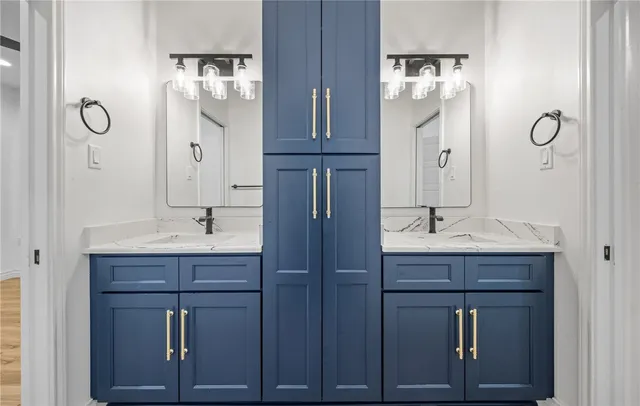 $879,900 | 921 Santa Cruz Lane, Corpus Christi, TX 78415