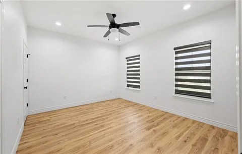 $879,900 | 921 Santa Cruz Lane, Corpus Christi, TX 78415