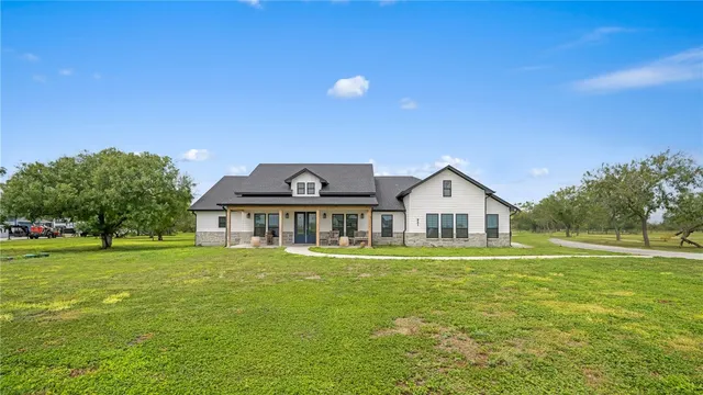 $879,900 | 921 Santa Cruz Lane, Corpus Christi, TX 78415