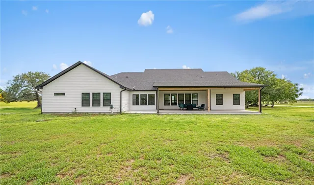 $879,900 | 921 Santa Cruz Lane, Corpus Christi, TX 78415