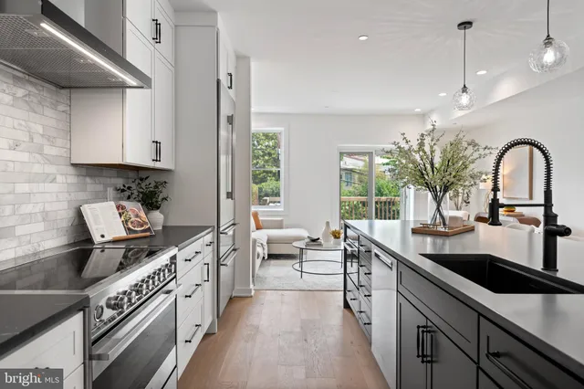 $2,250,000 | 131 11th Street Northeast, Unit 3, Washington, DC 20002