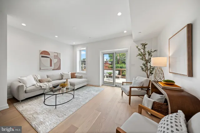 $2,250,000 | 131 11th Street Northeast, Unit 3, Washington, DC 20002